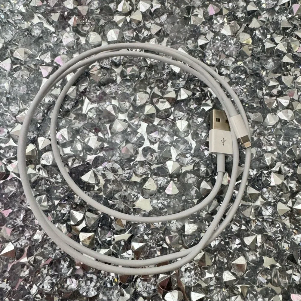 Apple White USB Charging Cable iPhone new without tags cable charger